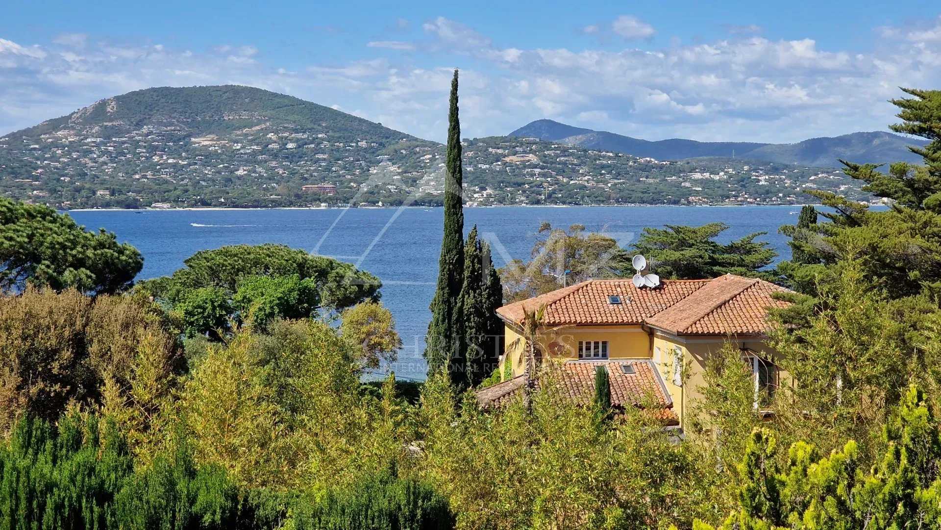 Rumah di Gassin, Provence-Alpes-Cote d'Azur 11700796