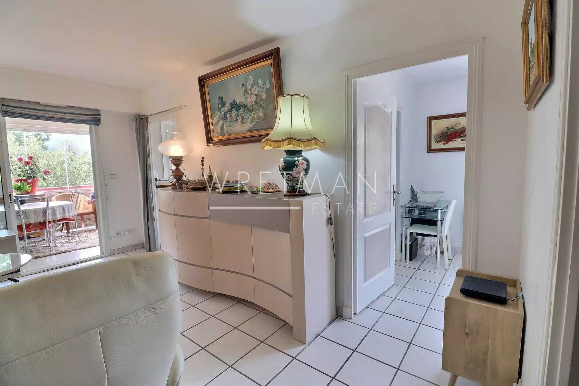 公寓 在 Roquebrune-sur-Argens, Var 11700801