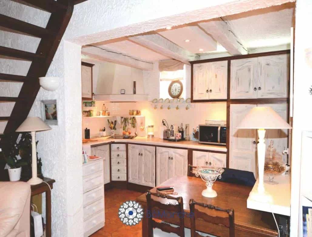 Rumah di Bagus, Provence-Alpes-Cote d'Azur 11700811