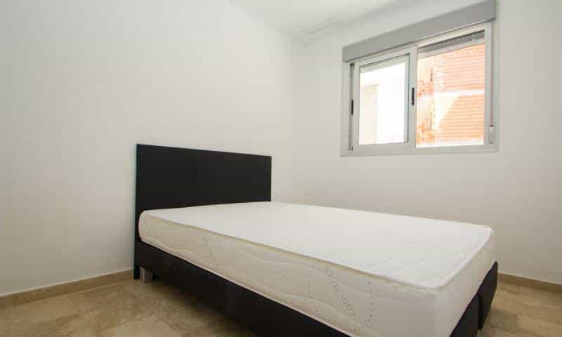公寓 在 阿利坎特, 巴倫西亞 11700938