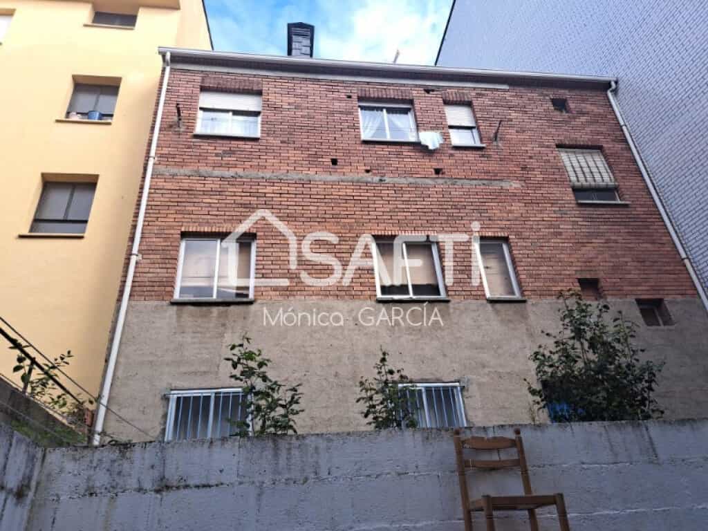 公寓 在 Ponferrada, Castilla y León 11701357