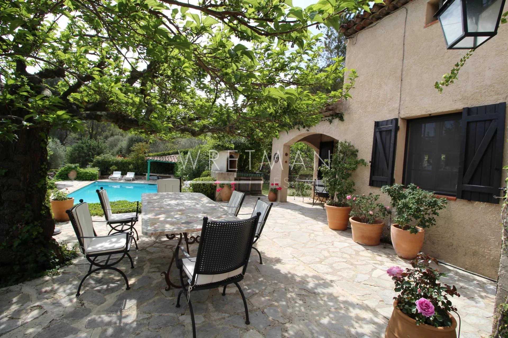 Haus im Montauroux, Provence-Alpes-Côte d'Azur 11701399
