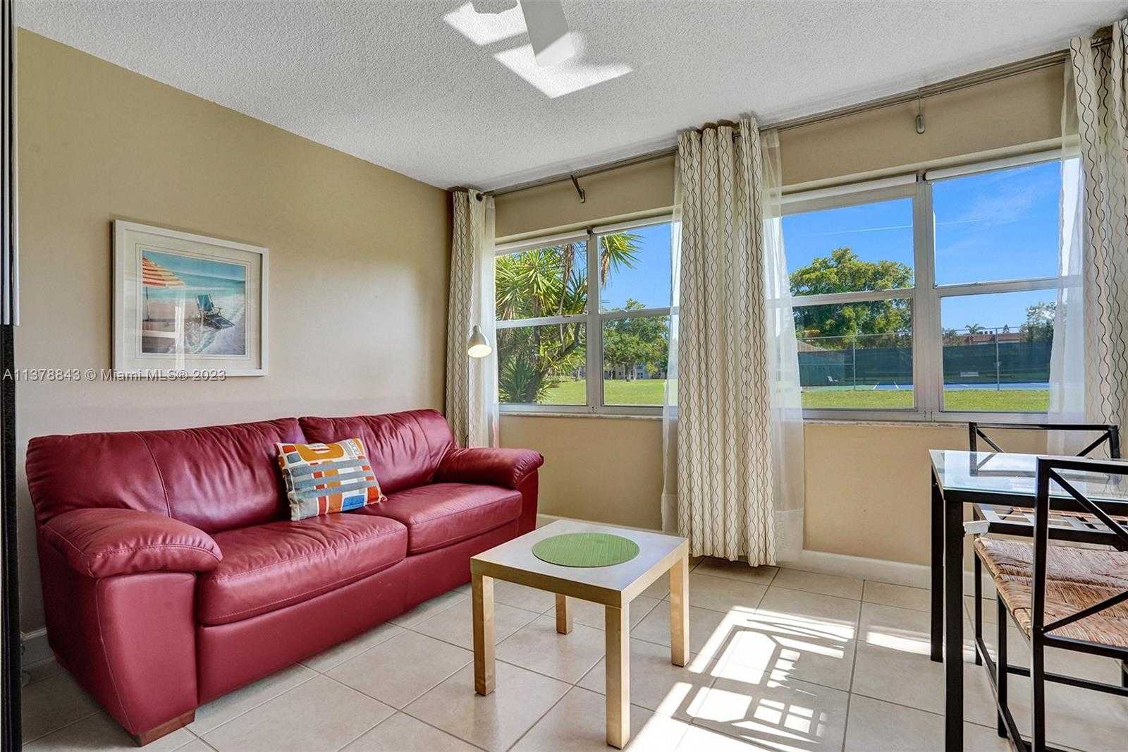 Condominium dans Lever du soleil, Floride 11701440