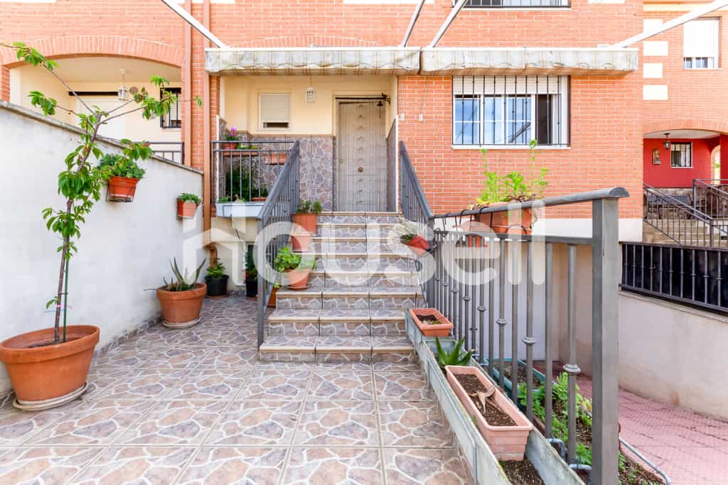 жилой дом в Alovera, Castilla-La Mancha 11702076