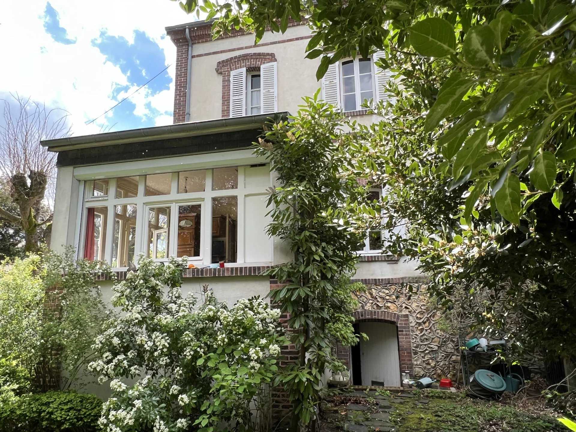 房子 在 Mouvaux, Hauts-de-France 11702096