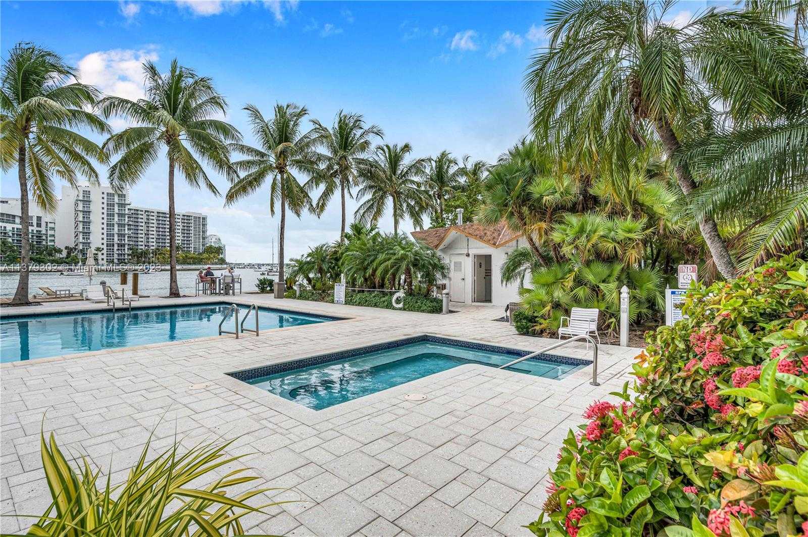 Condominium in Miami Beach, Florida 11702116