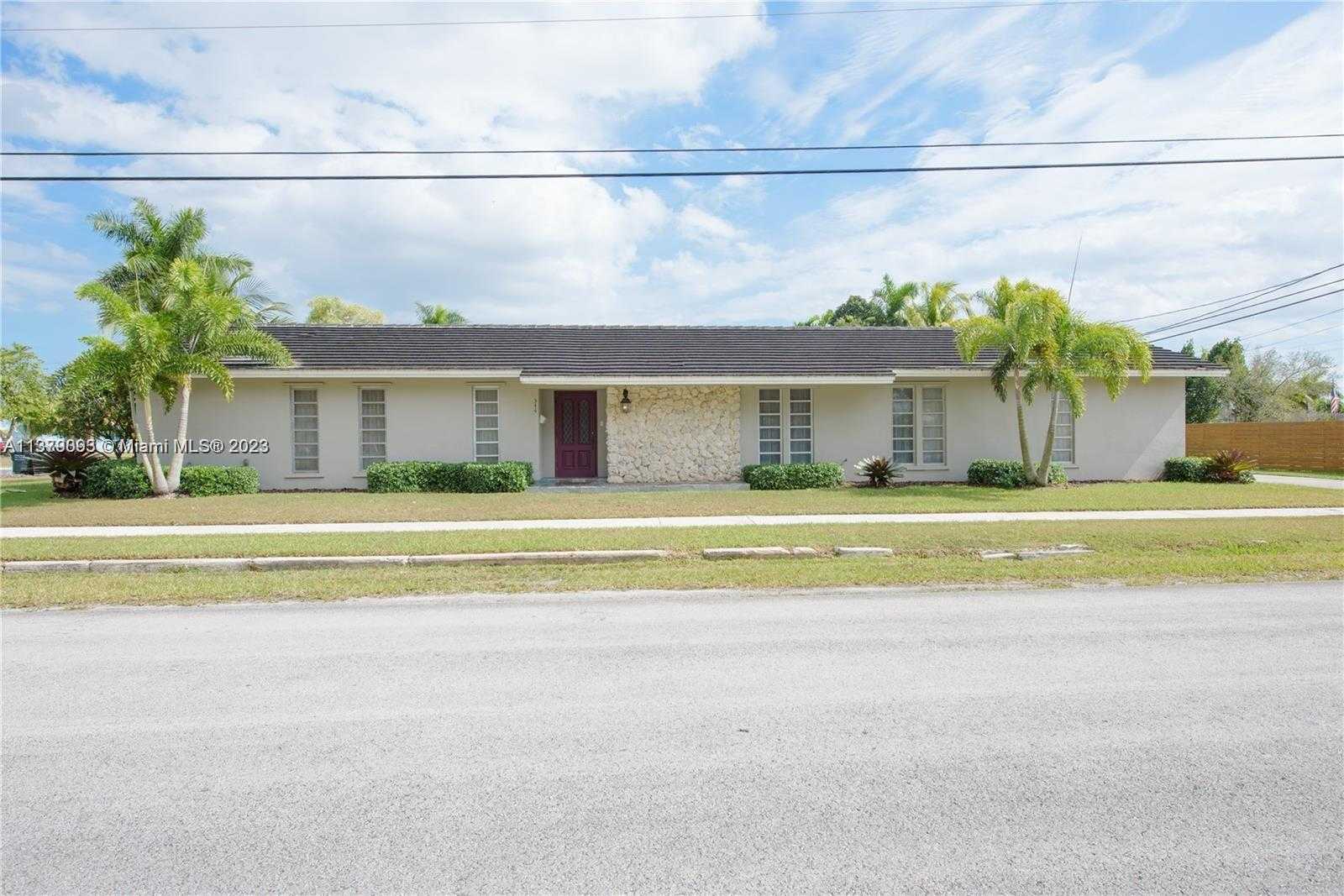 بيت في Homestead, Florida 11702119