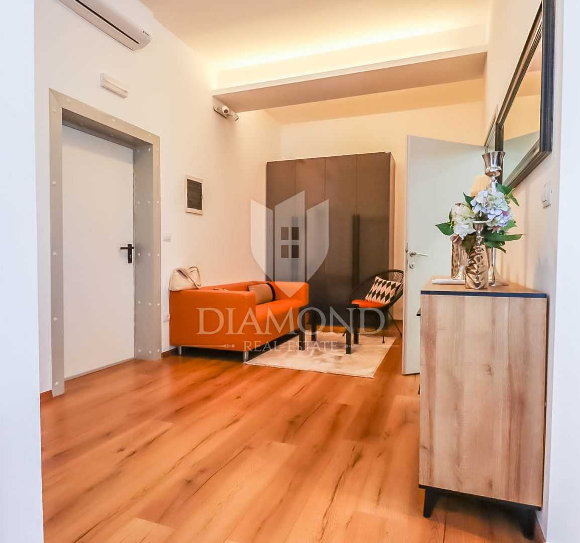 Condominium dans Zminj, Istarska Zupanija 11702483
