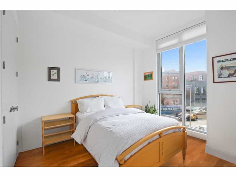 Condominium in Brooklyn, New York 11702673
