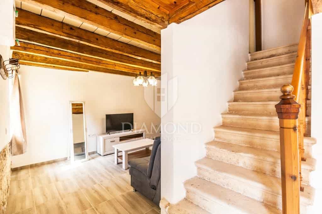 Talo sisään Marčana, Istria County 11702850