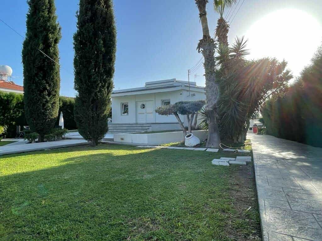 Rumah di Aradippou, Larnaka 11703116
