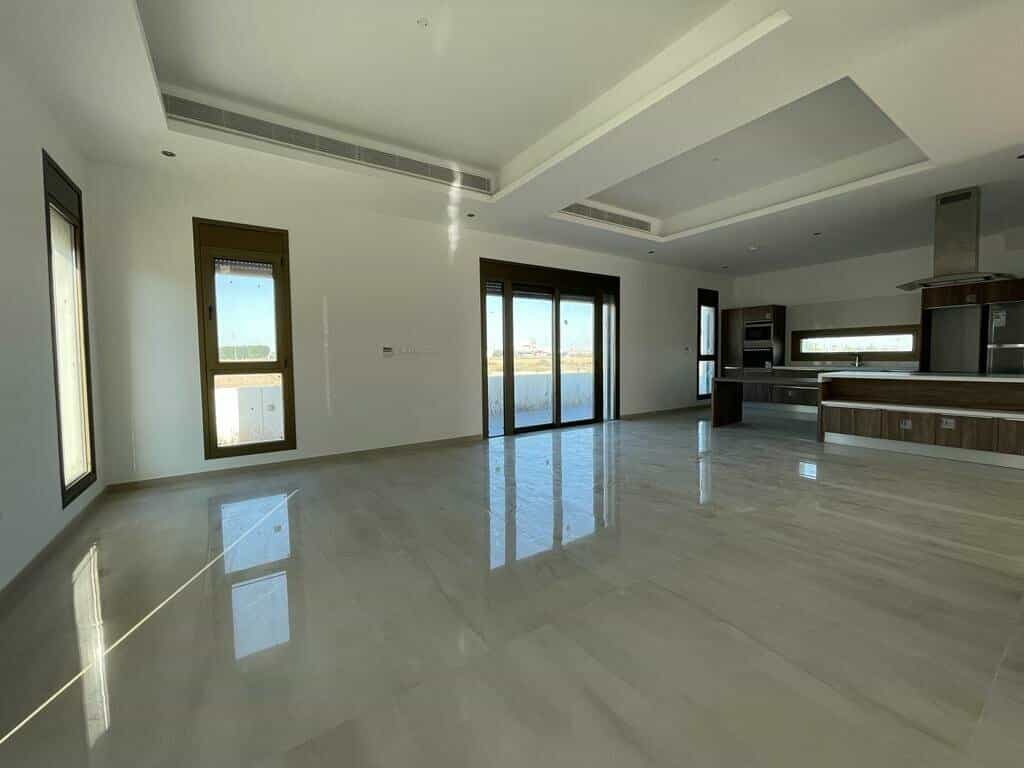 House in Dromolaxia, Larnaca 11703120