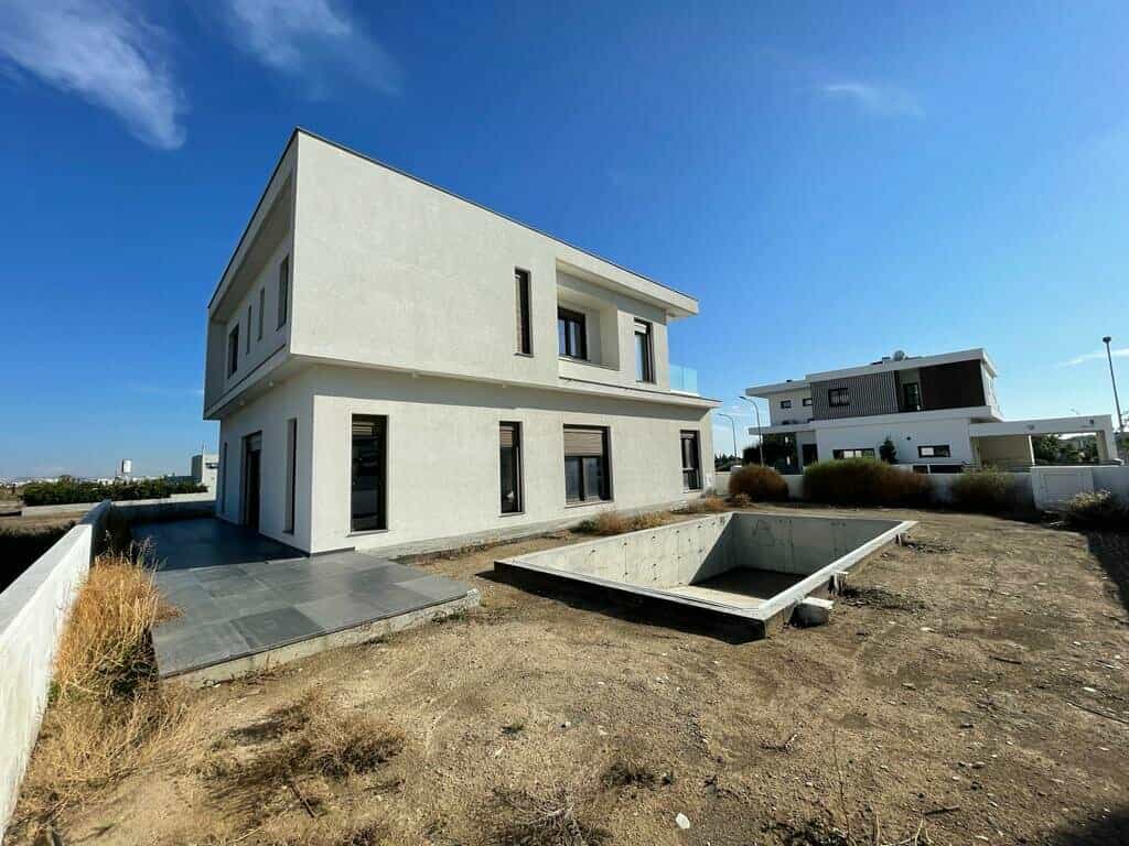House in Dromolaxia, Larnaca 11703120