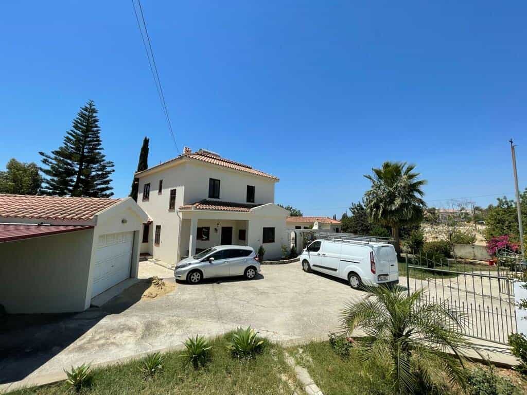 房子 在 Choirokoitia, Larnaca 11703130