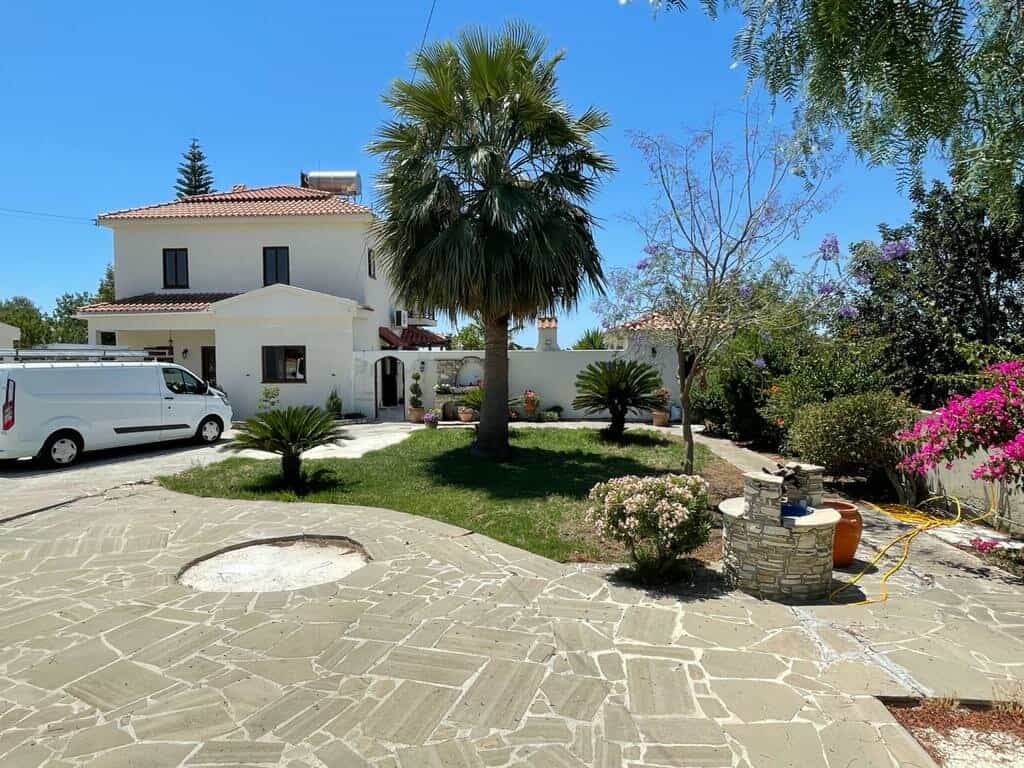 rumah dalam Pano Lefkara, Larnaka 11703130