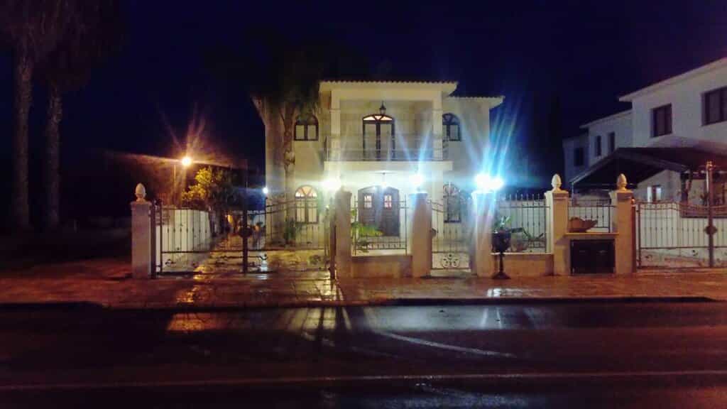 Haus im Aradippou, Larnaka 11703144