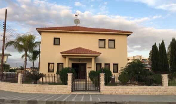 Haus im Aradippou, Larnaka 11703151