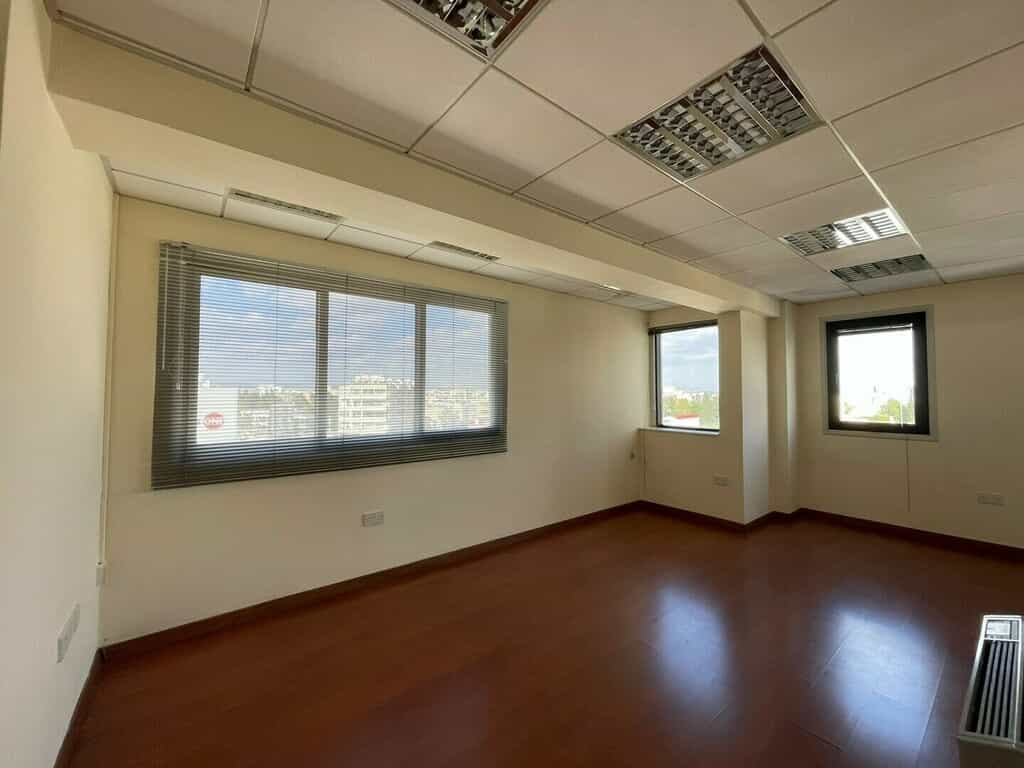 Office in Larnaca, Larnaka 11703154