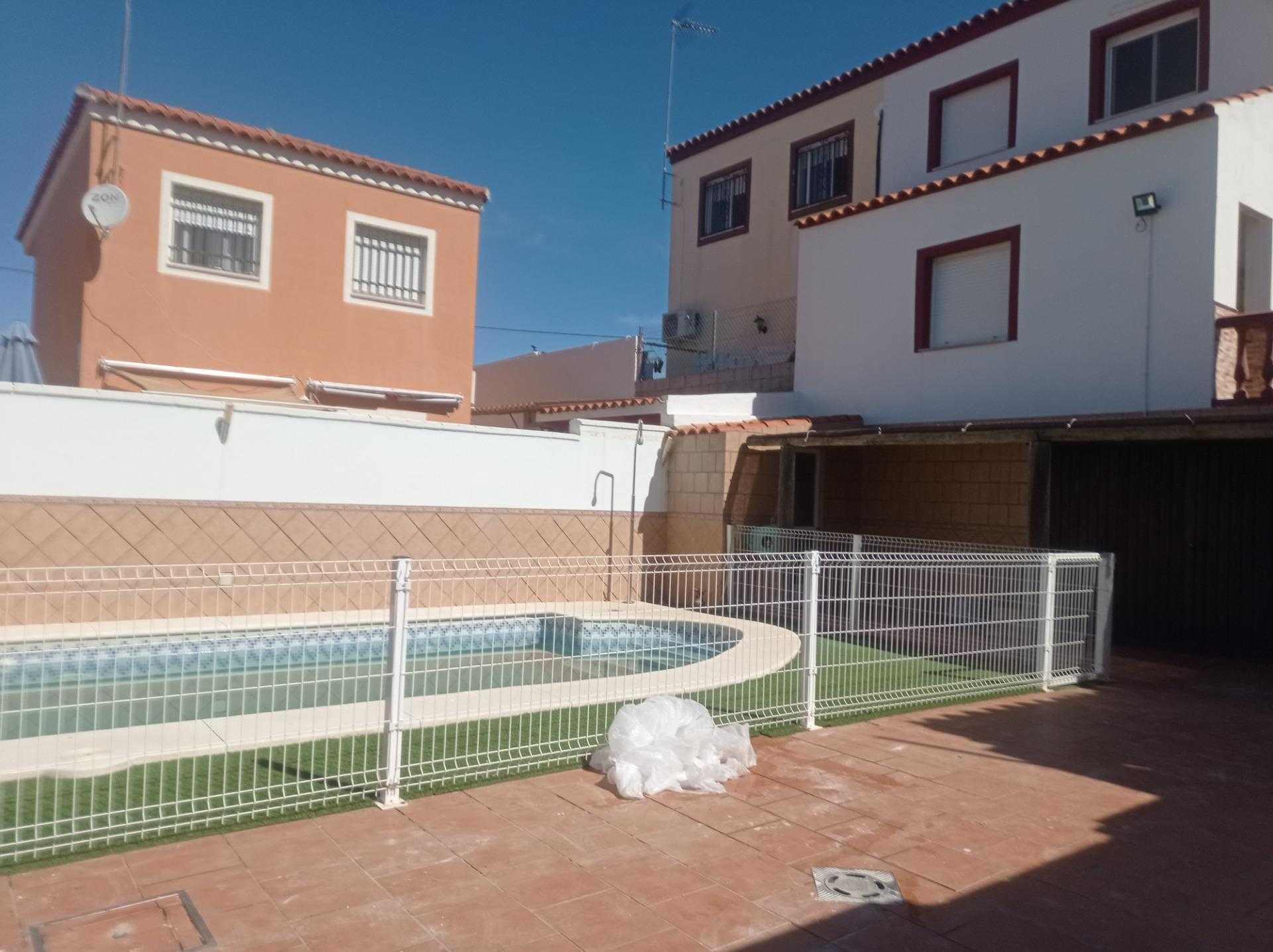 σπίτι σε Albaida del Aljarafe, Ανδαλουσία 11703721