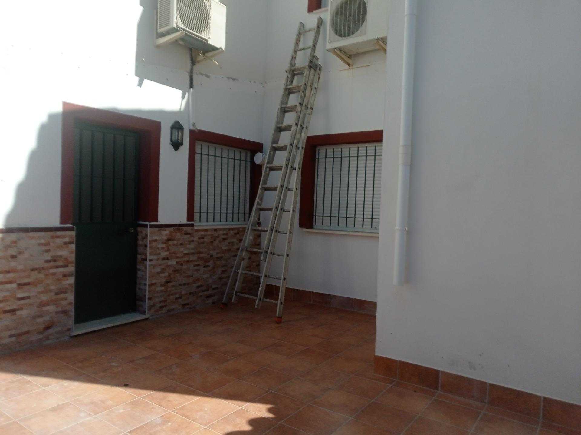 Talo sisään Albaida del Aljarafe, Andalusia 11703721