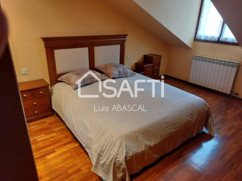 Condominium dans Vitoria-Gasteiz, pays Basque 11704373