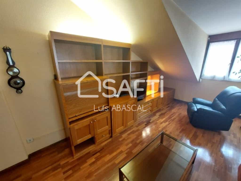 Condominium in Vitoria-Gasteiz, Basque Country 11704373