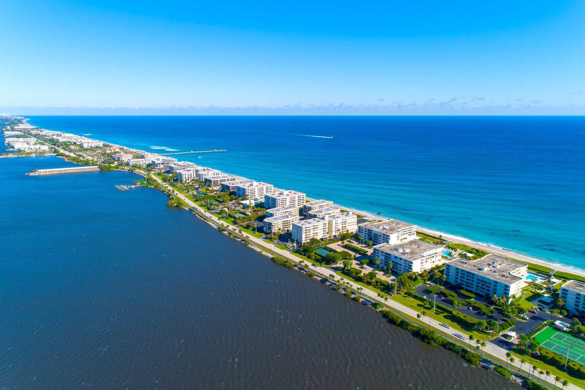 Condominium in Palm Beach, Florida 11704450