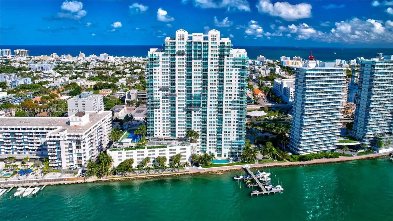 House in Miami Beach, Florida 11704465