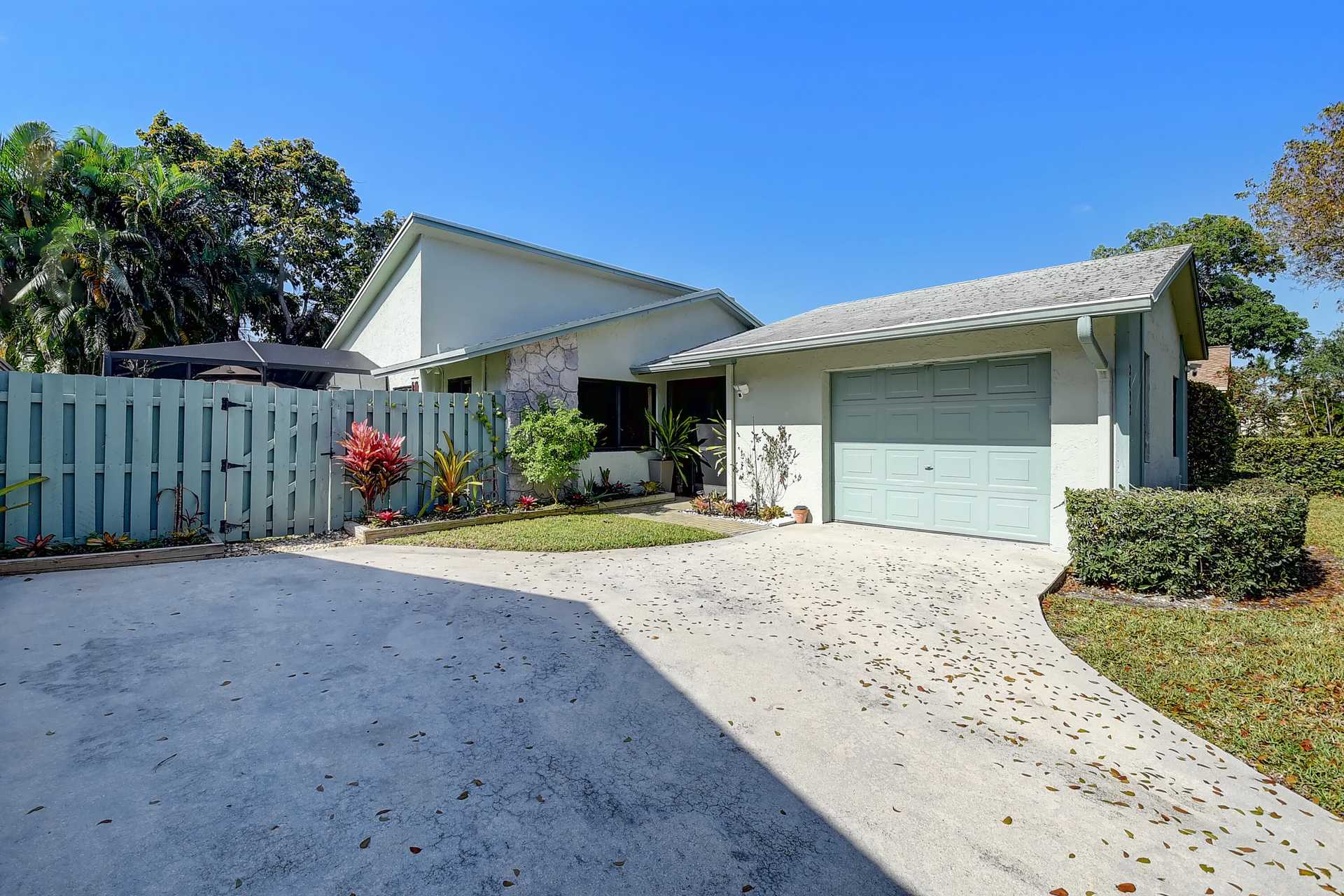House in Delray Beach, Florida 11704483