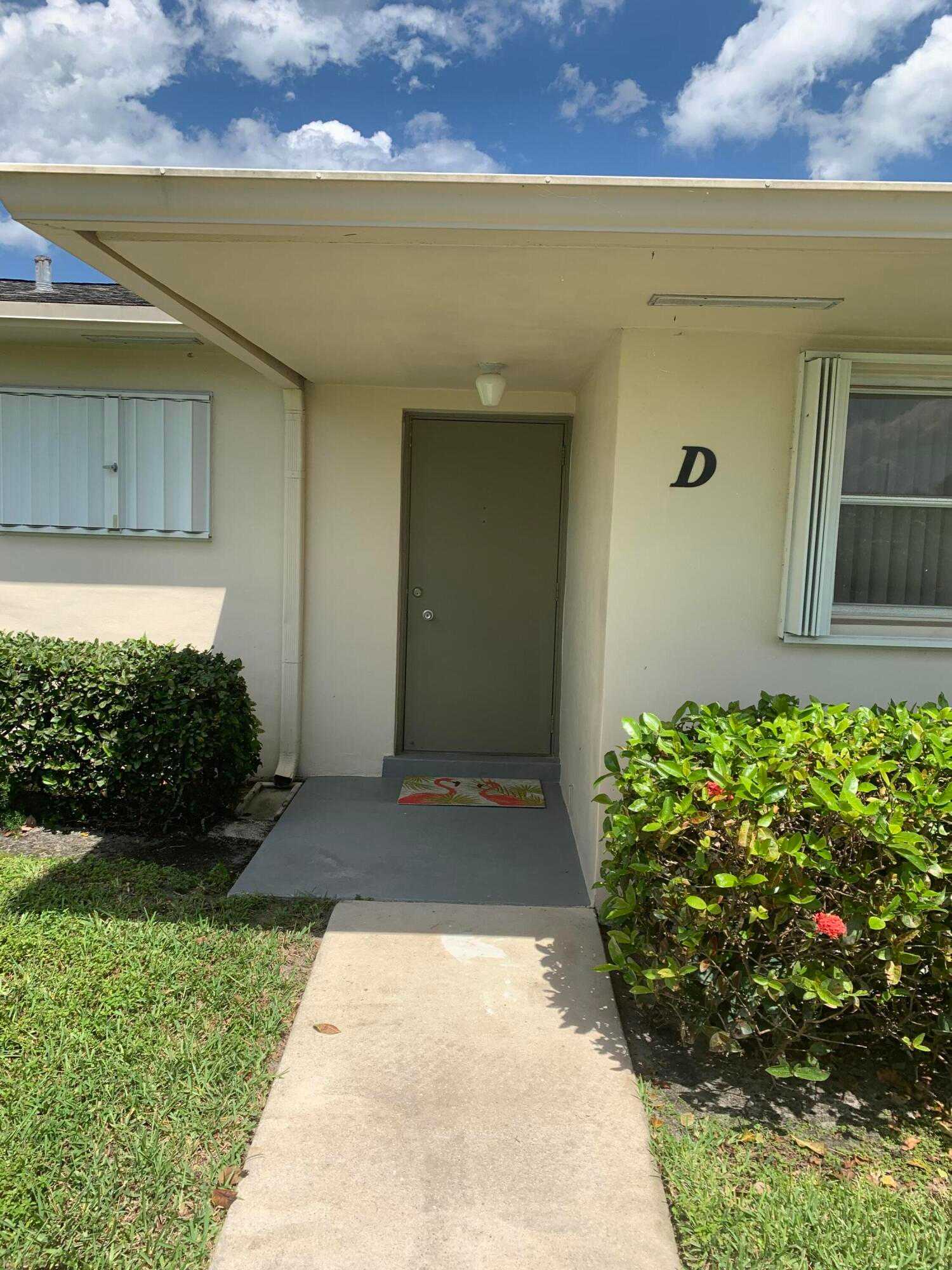 Condominium in West Palm Beach, Florida 11704492