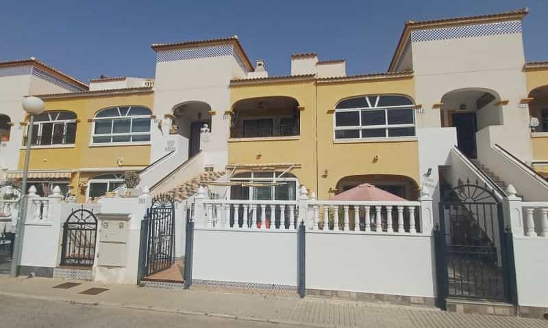 Condominium in Orihuela, Comunidad Valenciana 11704828