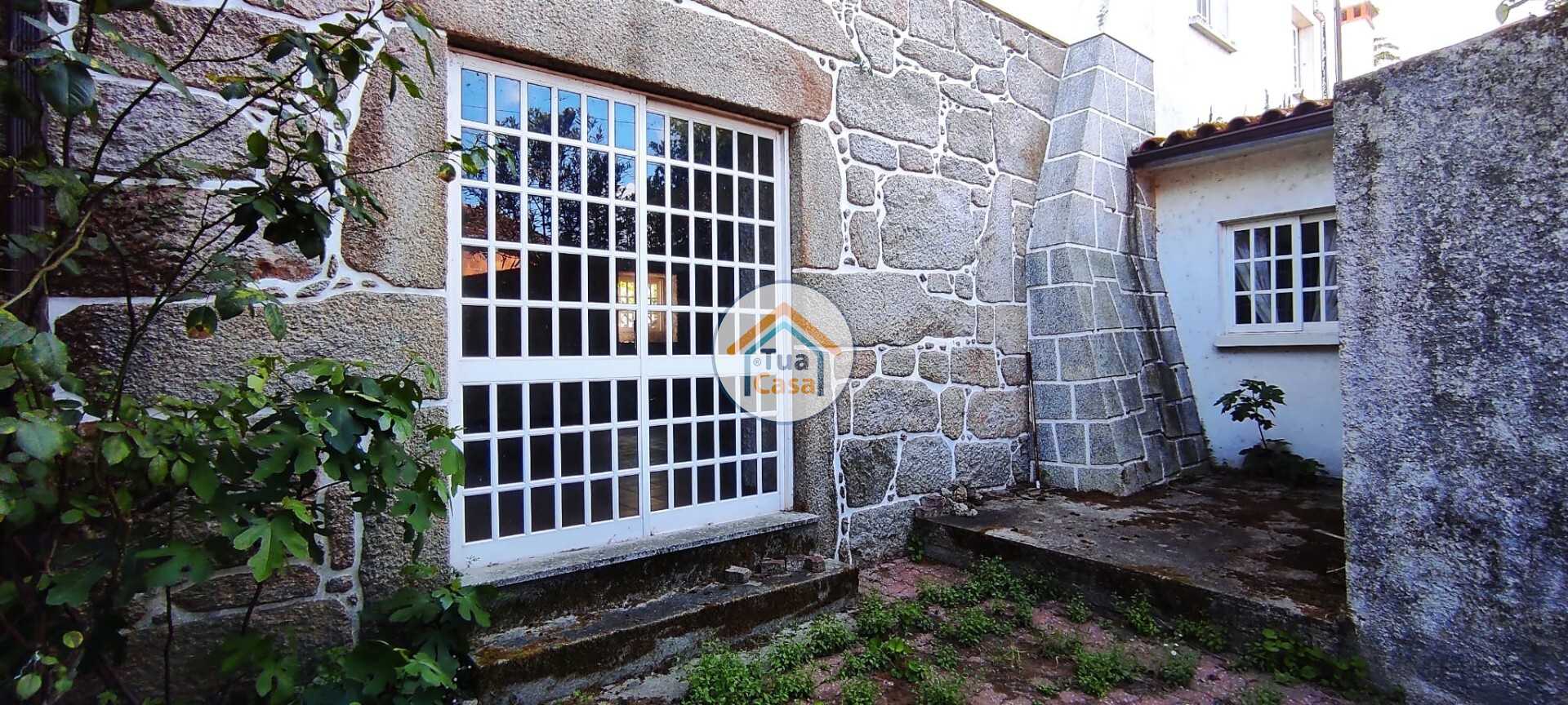 Casa nel Campo de Besteiros, Viseu District 11705591