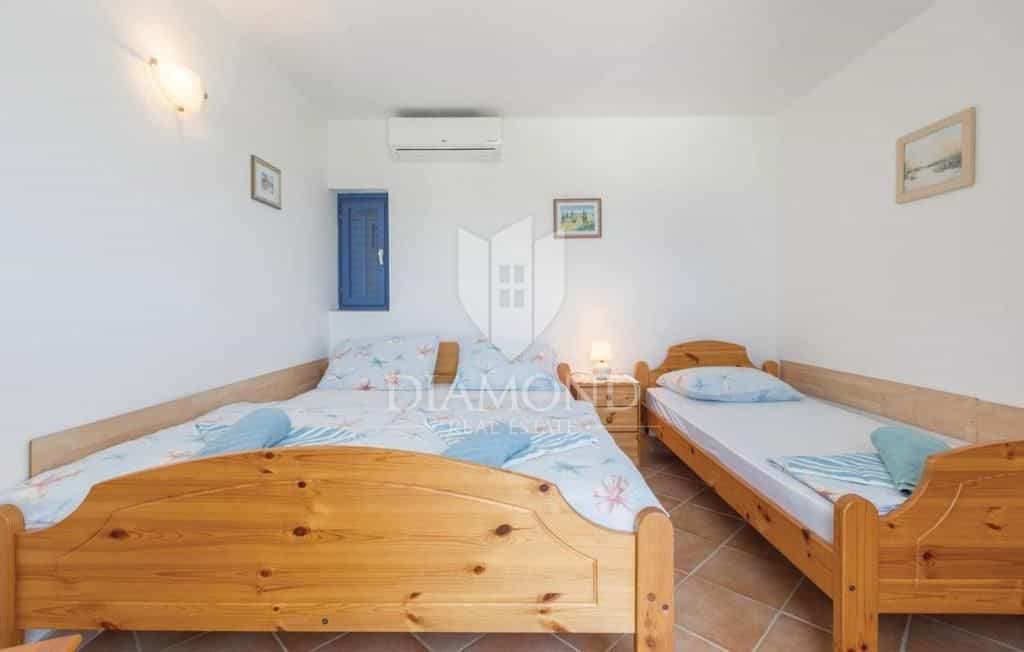 房子 在 Umag, Istria County 11705735