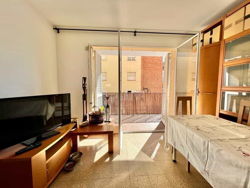 Condominium in Lloret de Mar, Catalonia 11705847