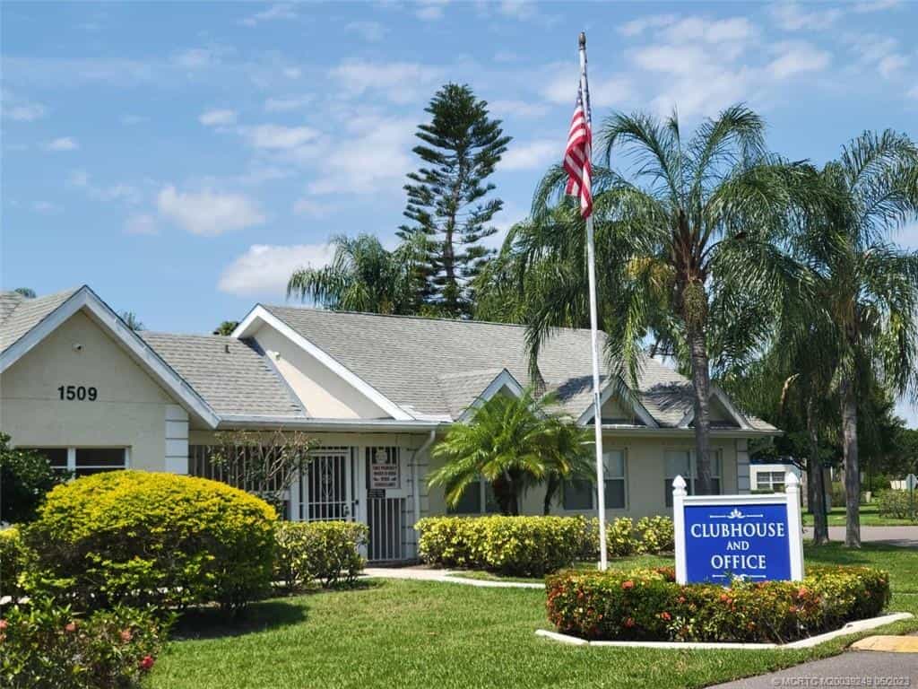 σπίτι σε Port St. Lucie, Florida 11705869