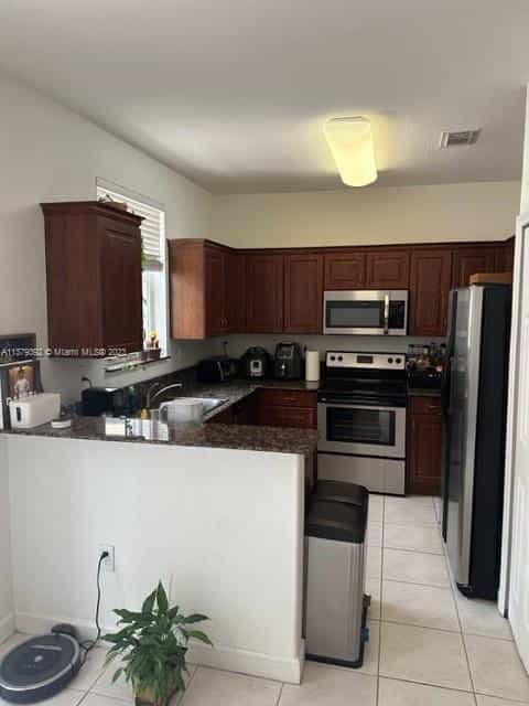 House in Doral, Florida 11705885