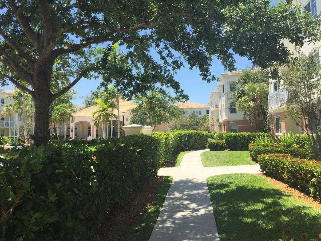 House in Royal Palm Beach, Florida 11705910