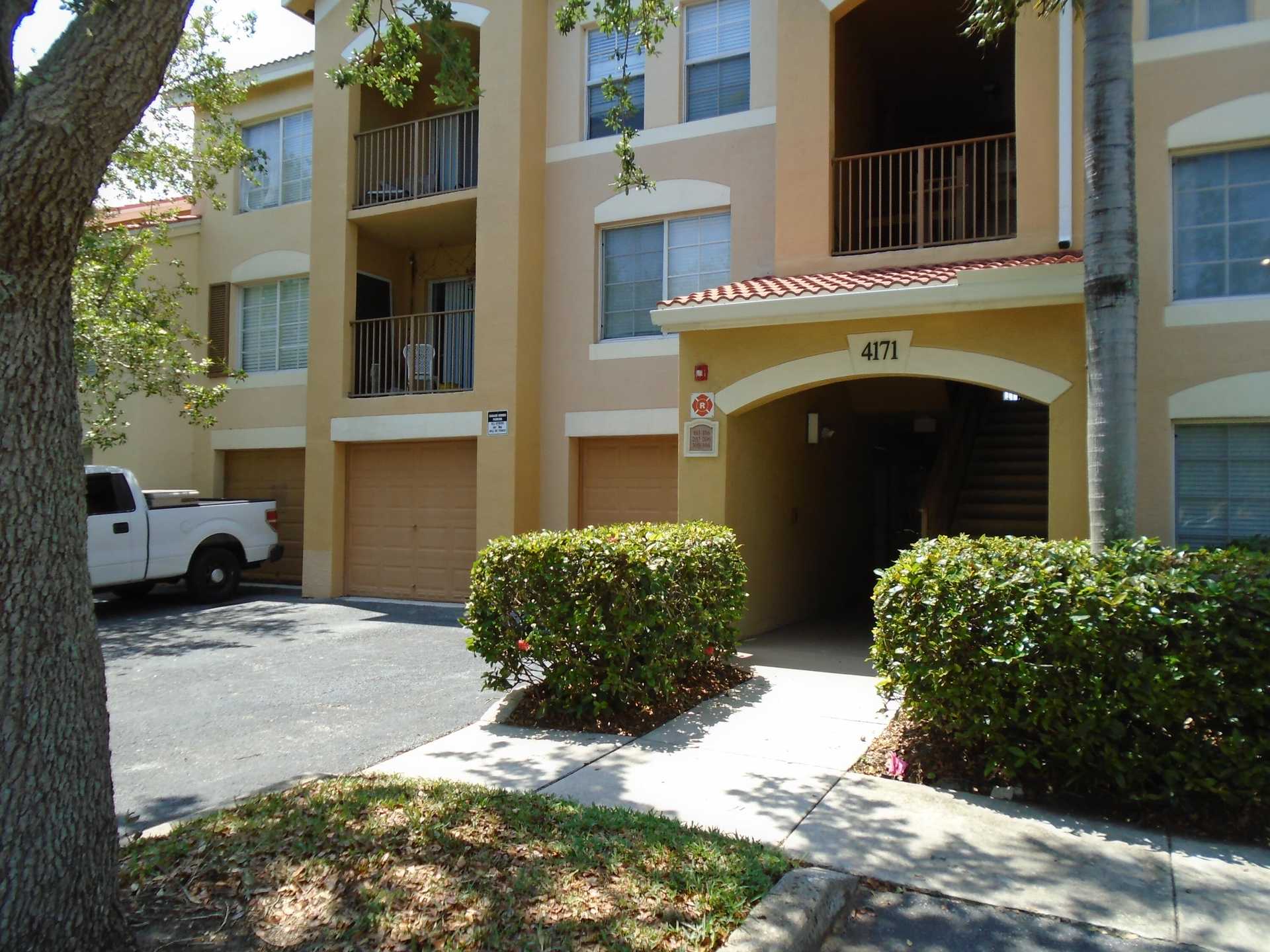 Condominium in West Palm Beach, Florida 11705911