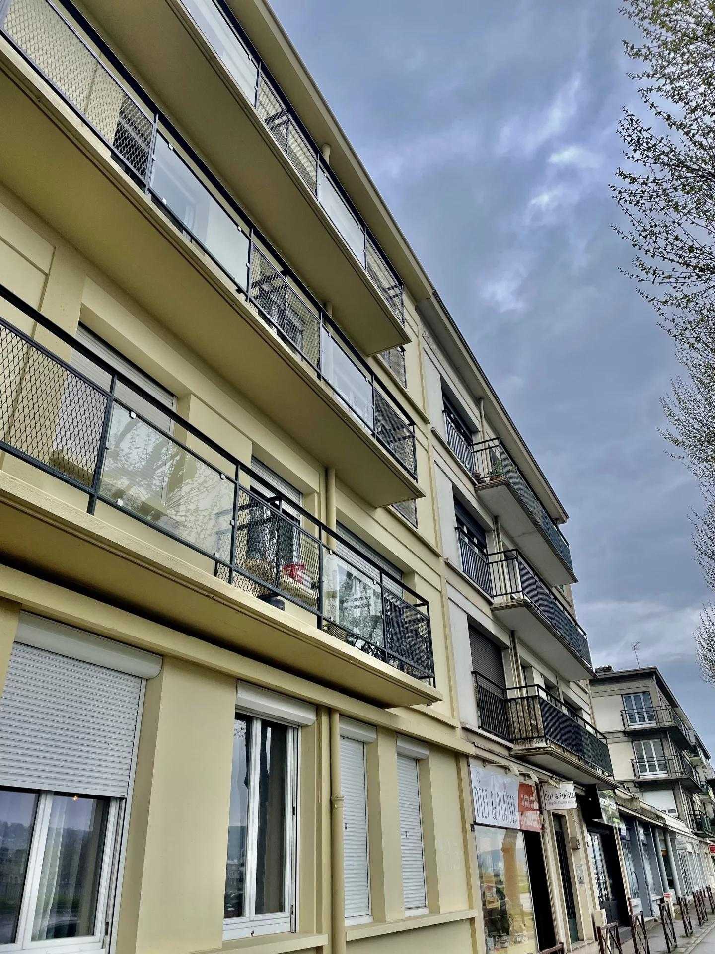 Condominium in Rouen, Normandie 11705962