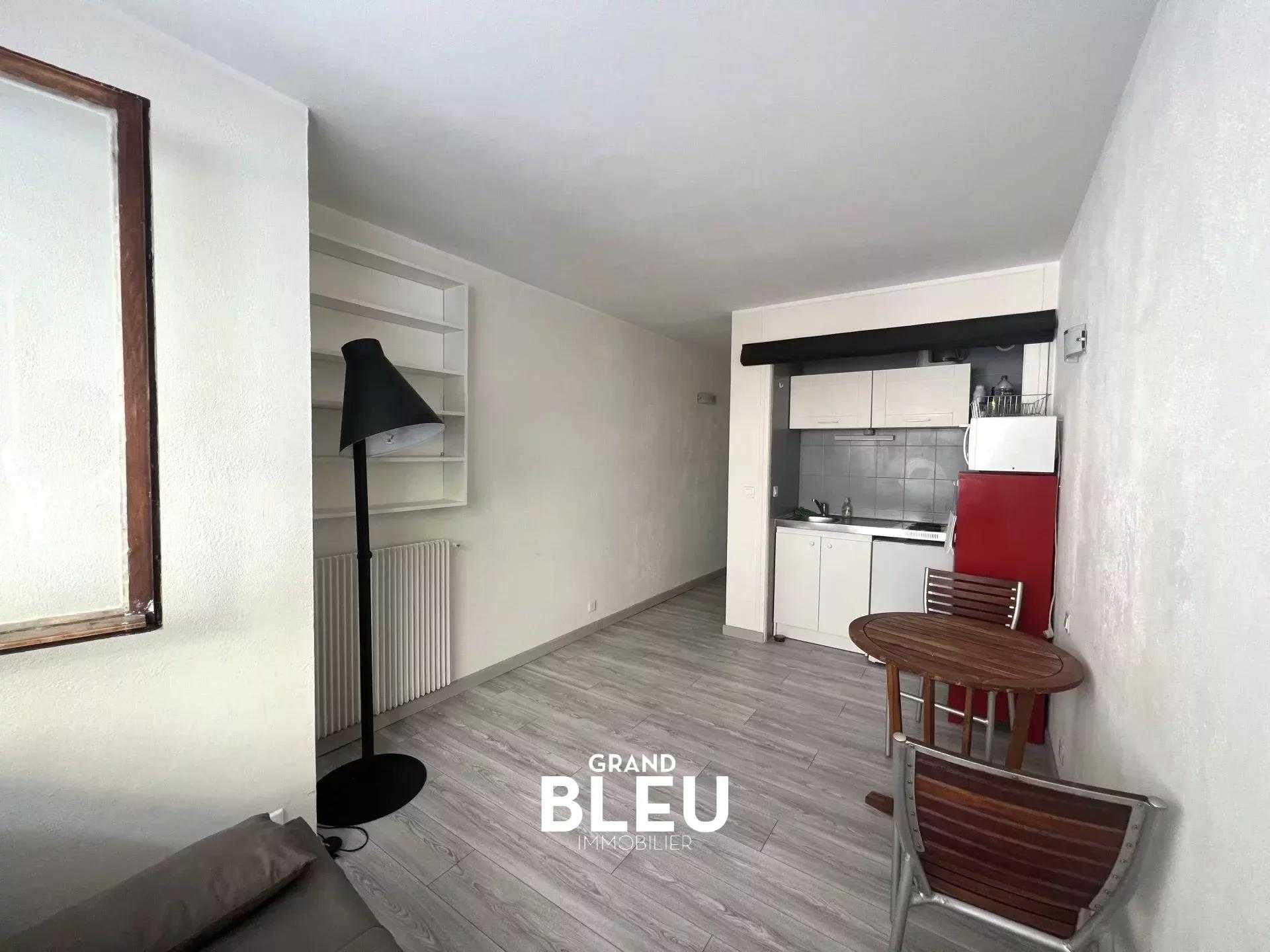 公寓 在 圣海伦娜, 普罗旺斯-阿尔卑斯-蓝色海岸 11705963