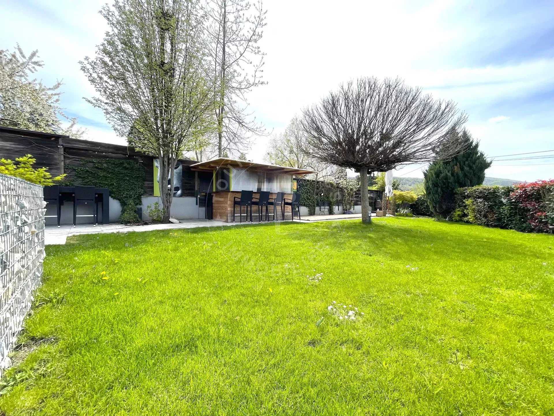 Casa nel Cruseilles, Alvernia-Rodano-Alpi 11705968