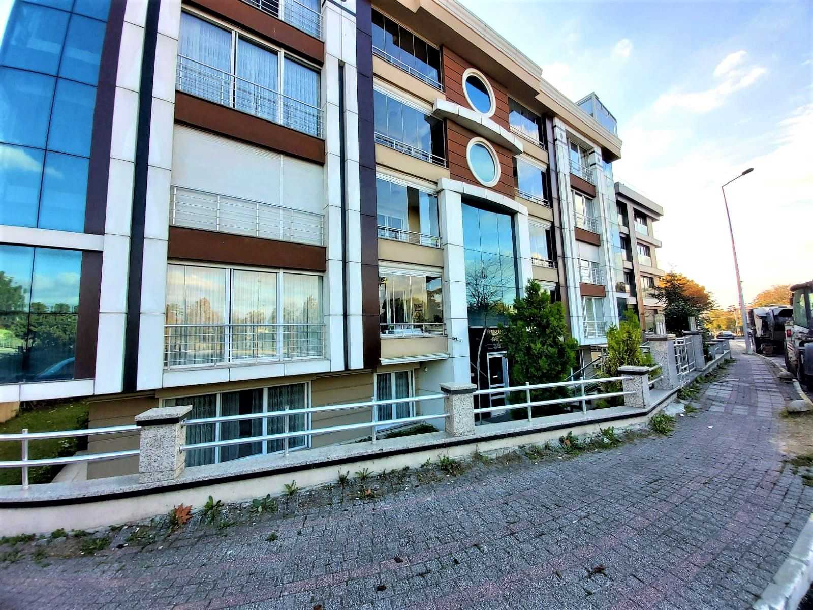 Condominium dans Kucukcekmece, Istanbul 11706137