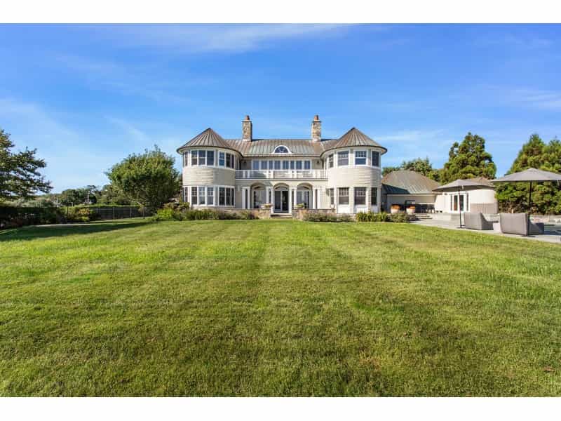 Huis in East Quogue, New York 11706271