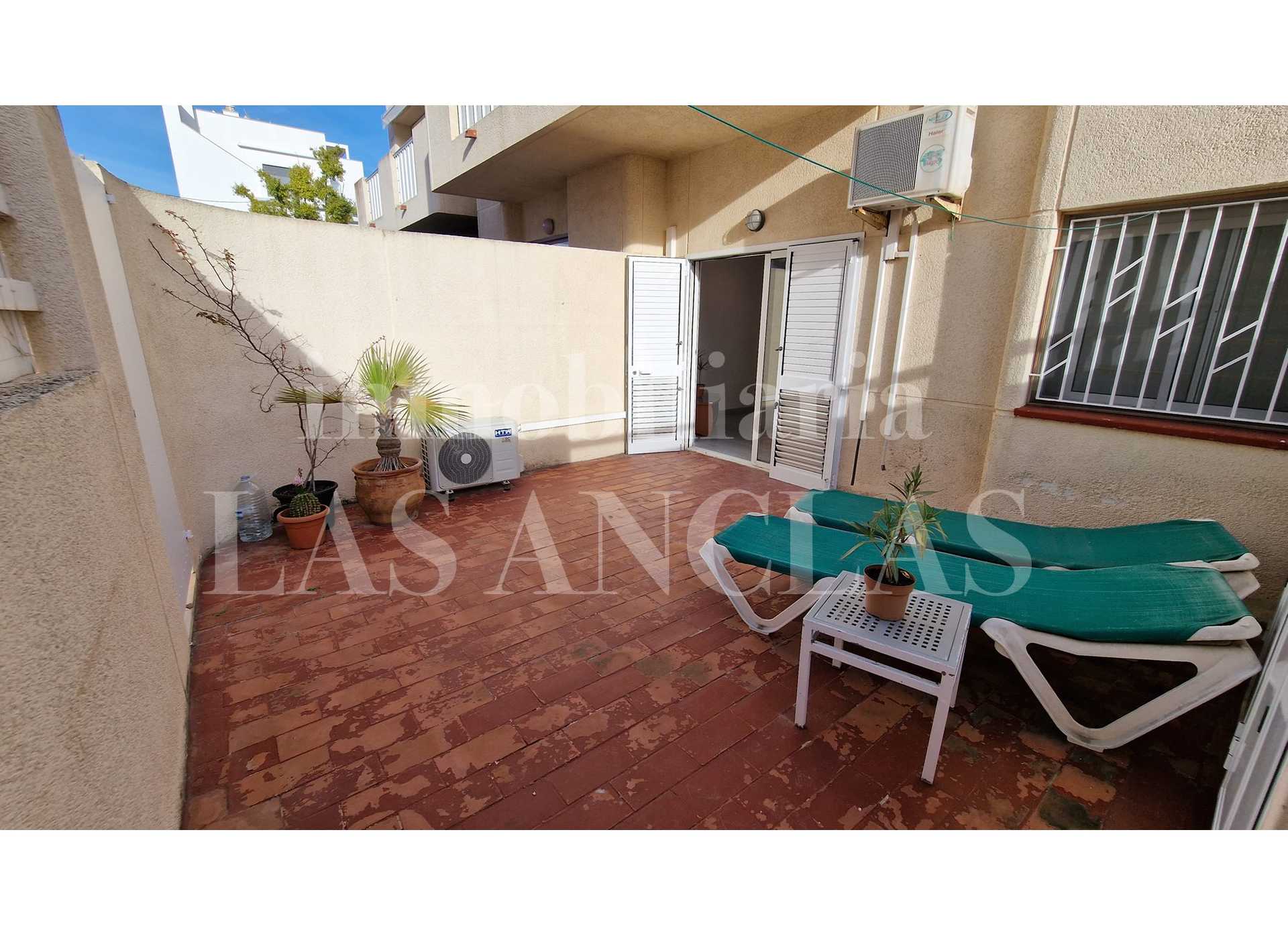 Condominium in Ibiza, De Balearen 11706292
