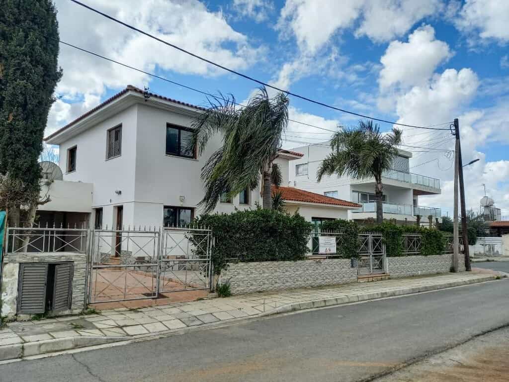 Dom w Strovolos, Nicosia 11706432