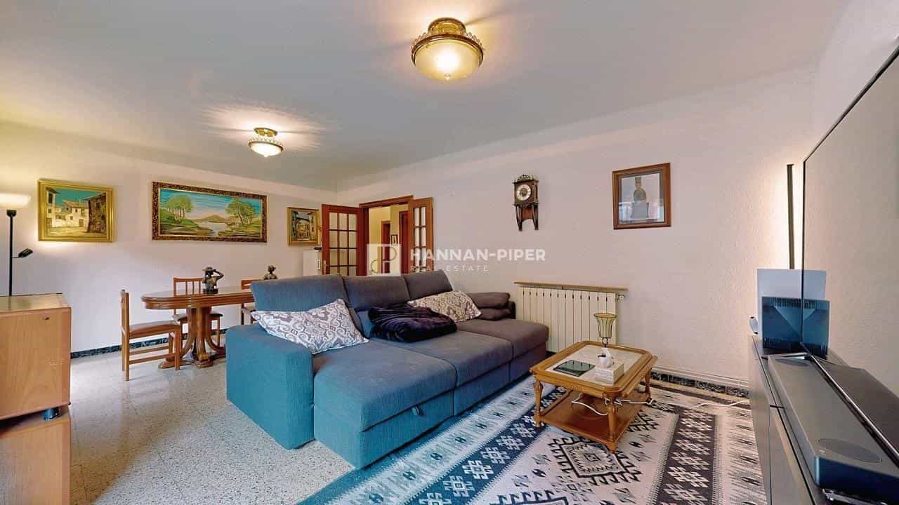 Condominium in Mataro, Catalonië 11706507