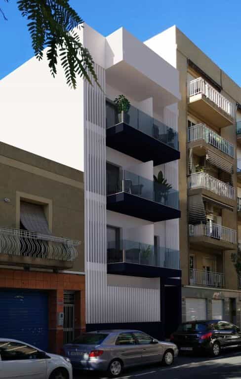 Condominium in Elche, Comunidad Valenciana 11707446