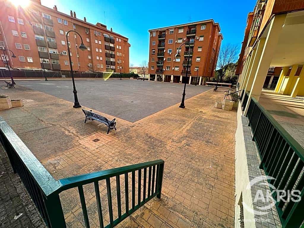 Condominium in Toledo, Castille-La Mancha 11707459