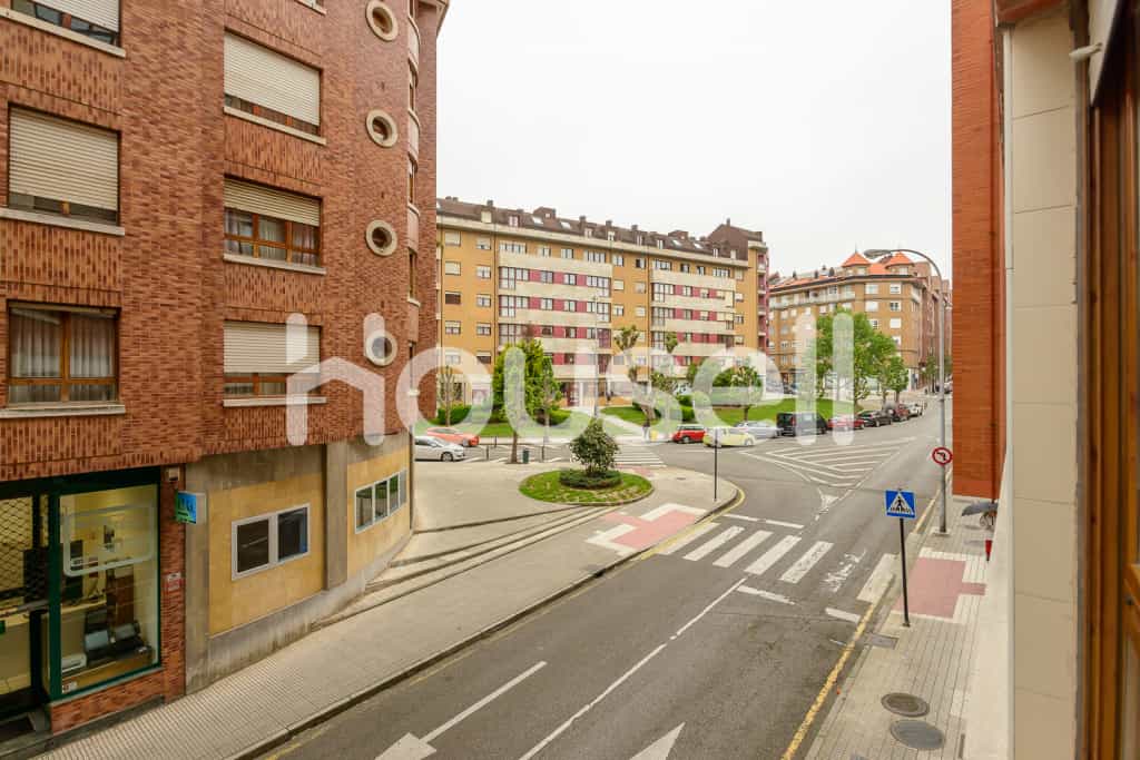 Condominium dans Oviedo, Principado de Asturias 11707474