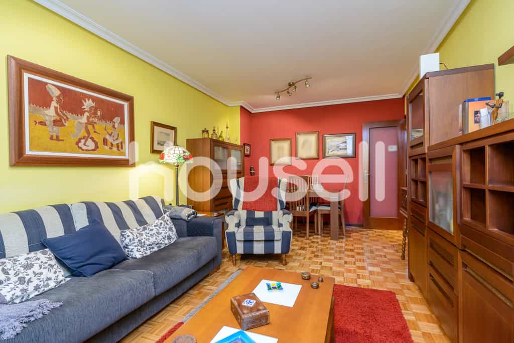 公寓 在 Oviedo, Principado de Asturias 11707474